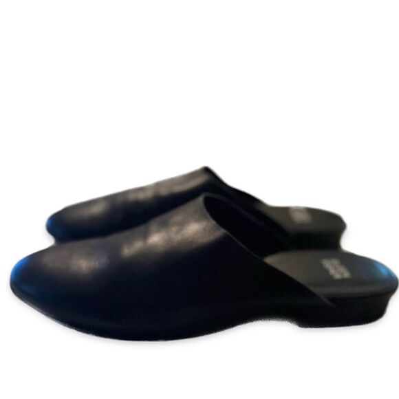 Eileen Fisher Women’s Black Leather Slip-Ons Mules Size 9 - Picture 2 of 4